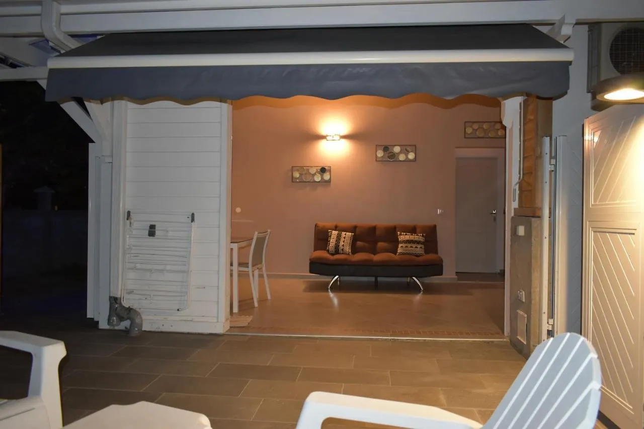Chez Bibi Villa Grand-Bourg  0*, Grand-Bourg (Marie Galante) Guadeloupe